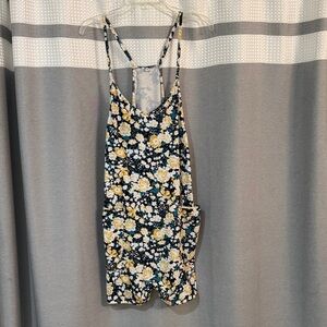 Floral Romper Sleeveless Overalls with Pockets Medium LIKE NEW!